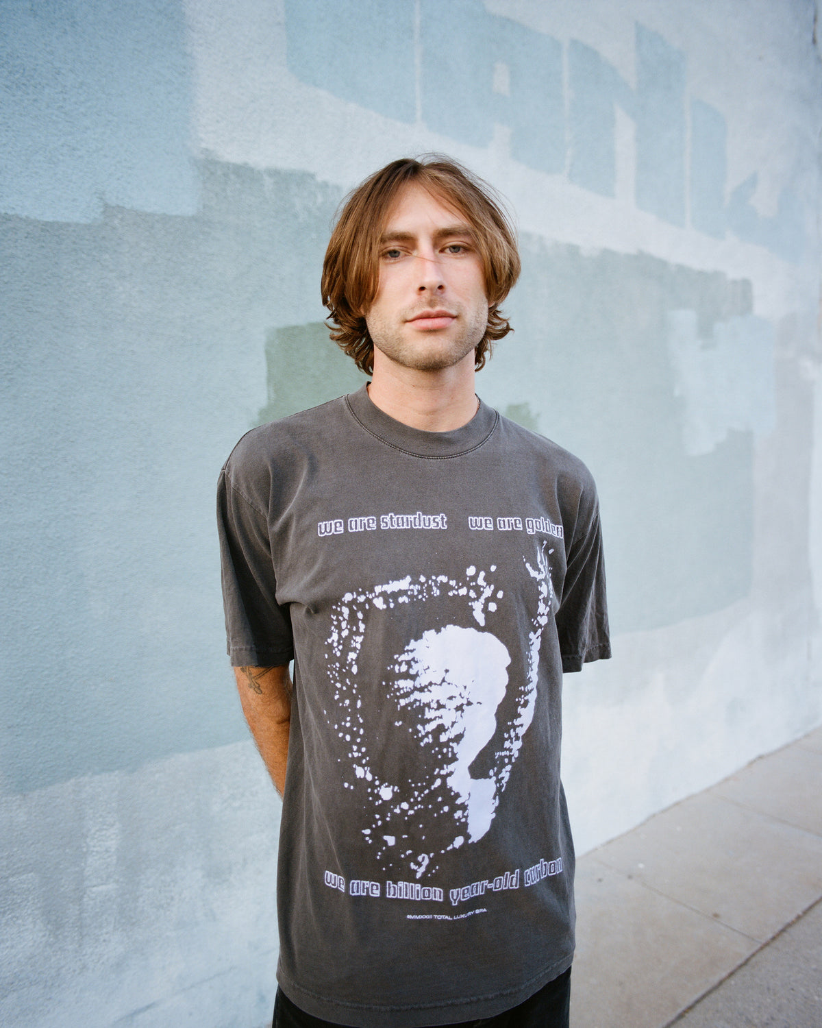 WE ARE STARDUST - S/S TEE - FADED BLACK