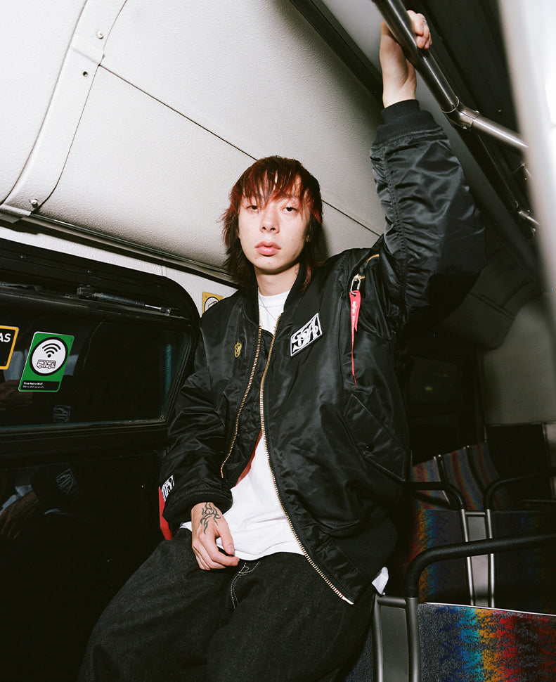 TOTAL - BOMBER JACKET - BLACK